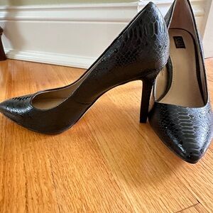 Gorgeous Black Croc Heels. Size 6. EUC.